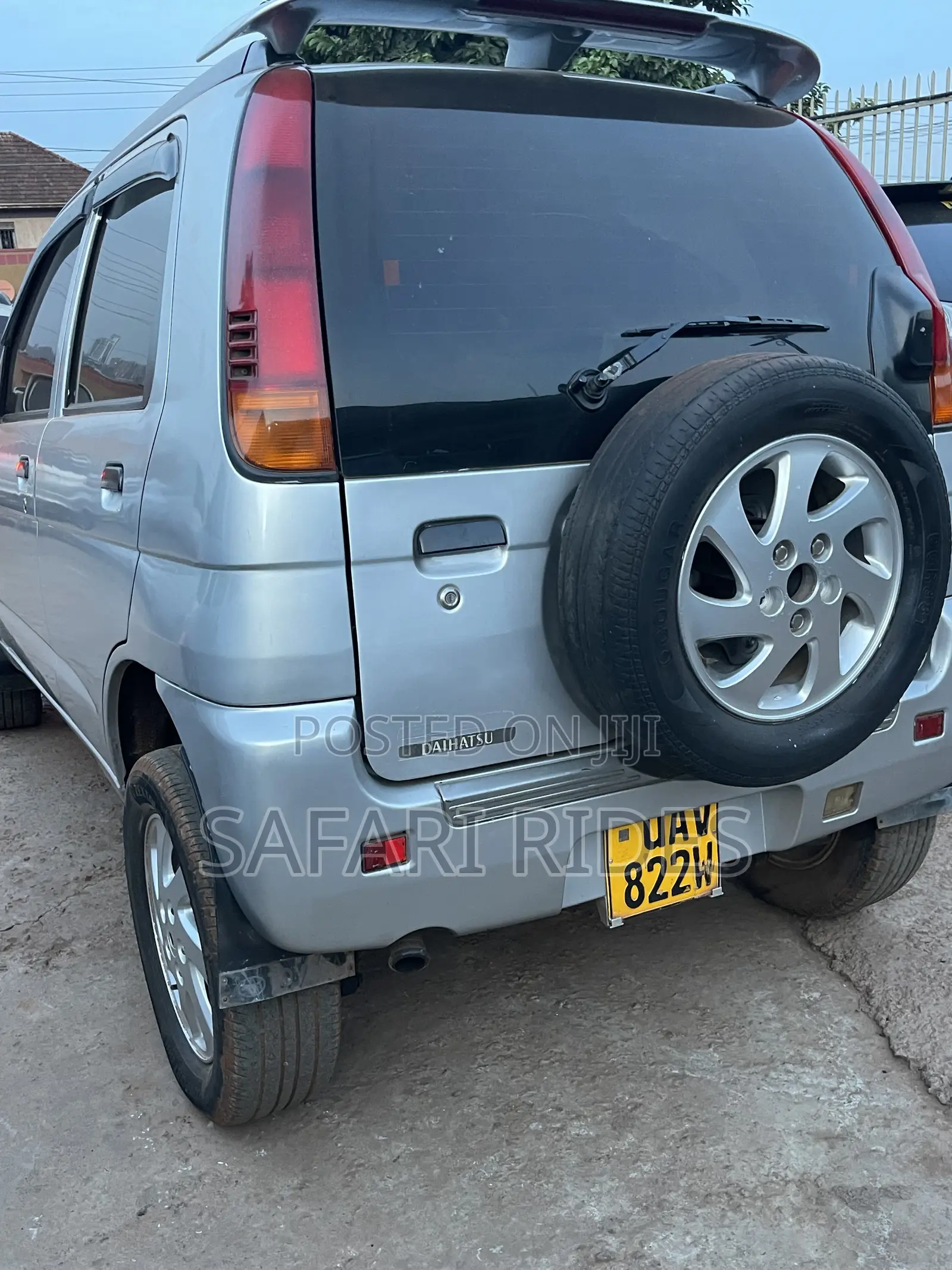Daihatsu Terios 2000 Silver