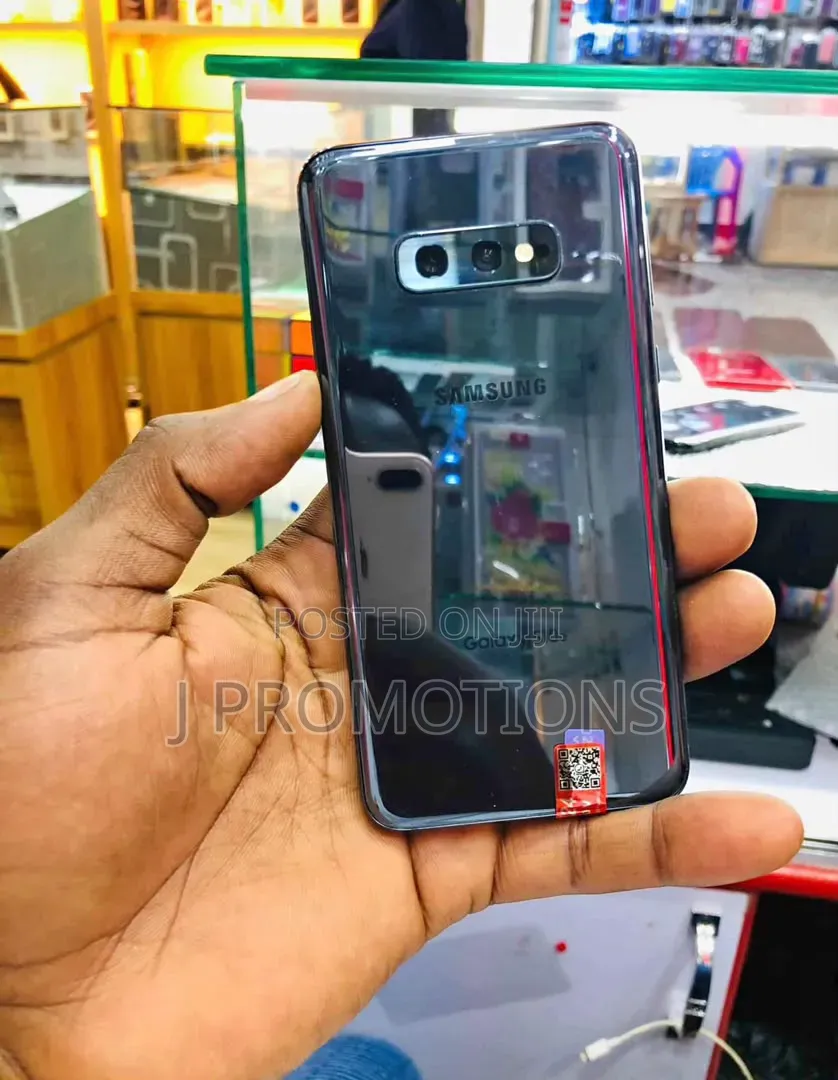 Samsung Galaxy S10e 128 GB Blue