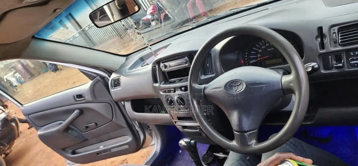Toyota Probox 2002 White