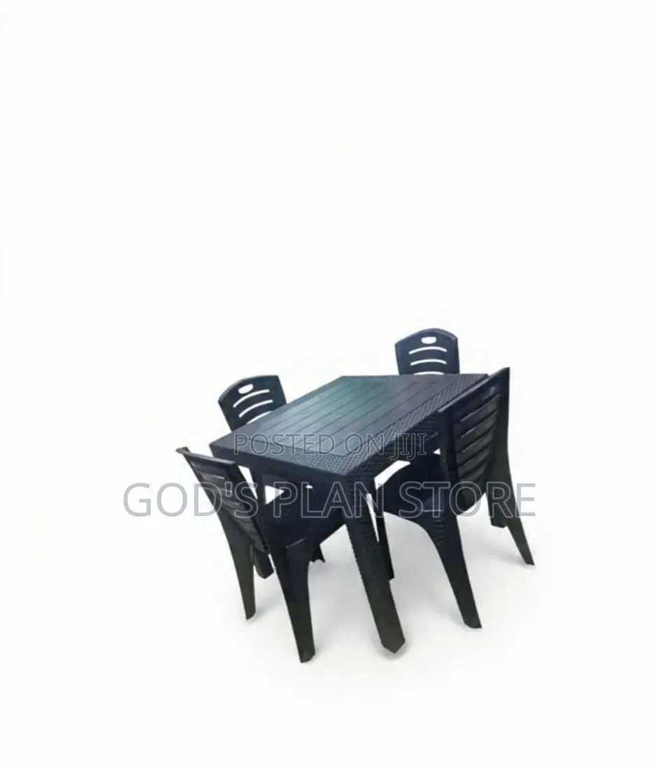 Lal Garden/Bars/Hotels Plastic Table and Chairs