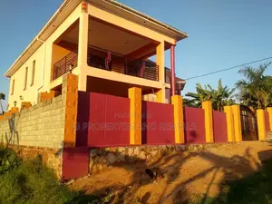 Furnished 5bdrm Apartment in Wakiso / Wakiso for sale