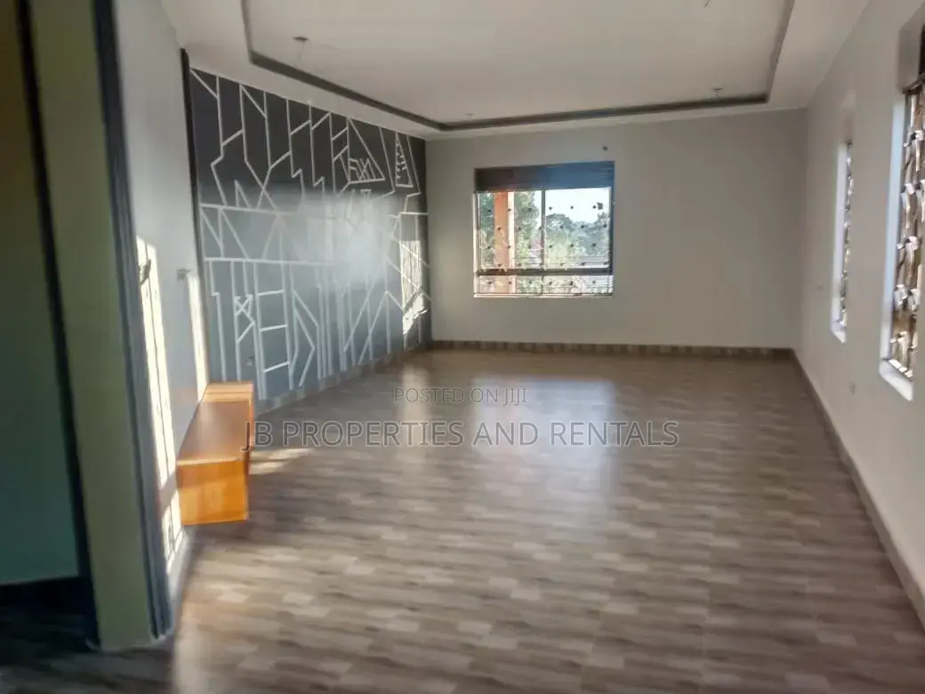 Furnished 5bdrm Apartment in Wakiso / Wakiso for sale
