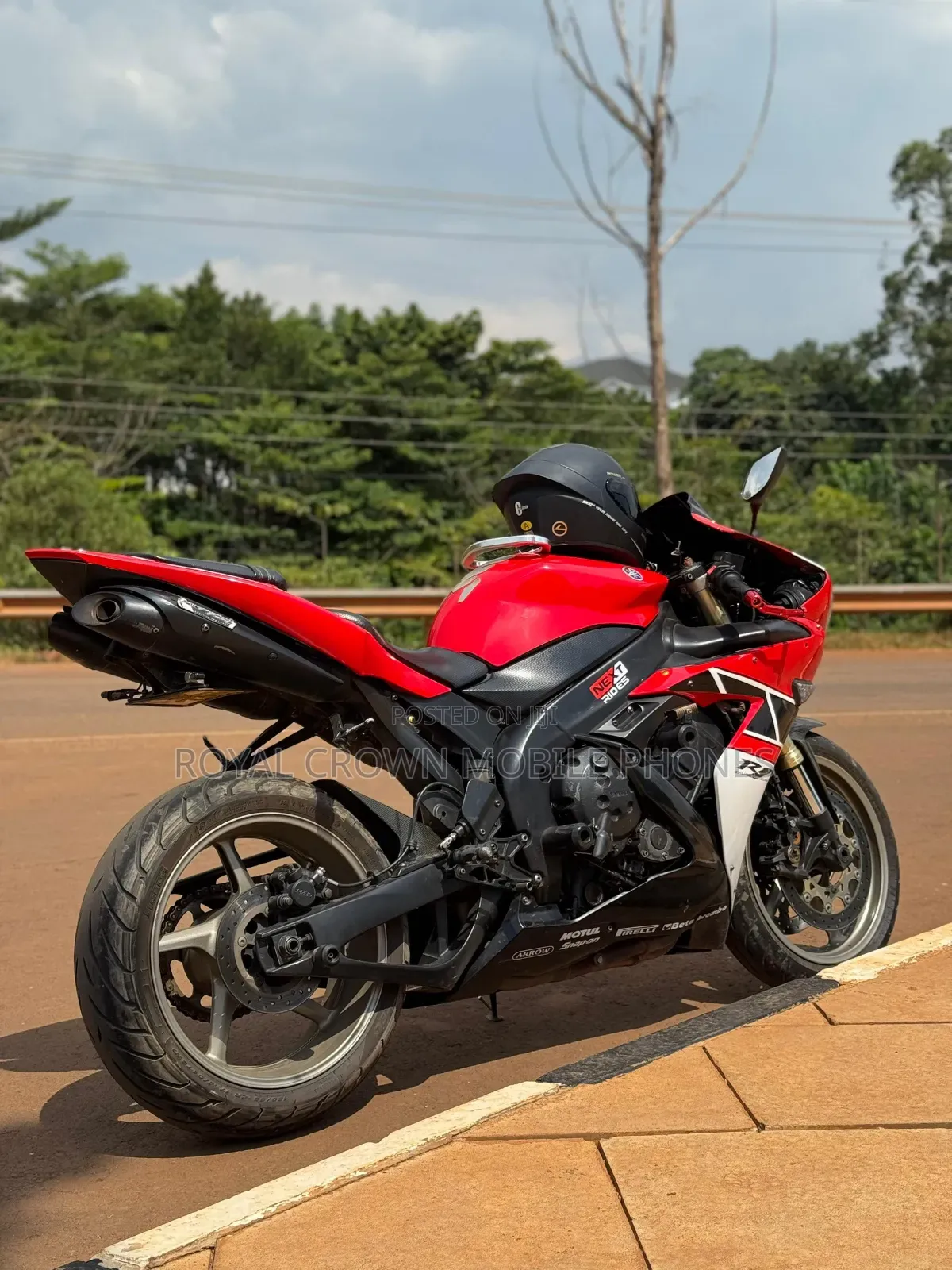 Yamaha R1 2008 Red