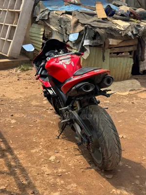 Yamaha R1 2008 Red