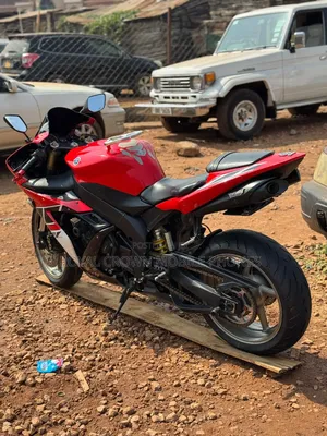 Yamaha R1 2008 Red