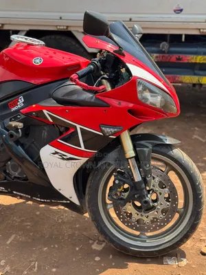 Yamaha R1 2008 Red