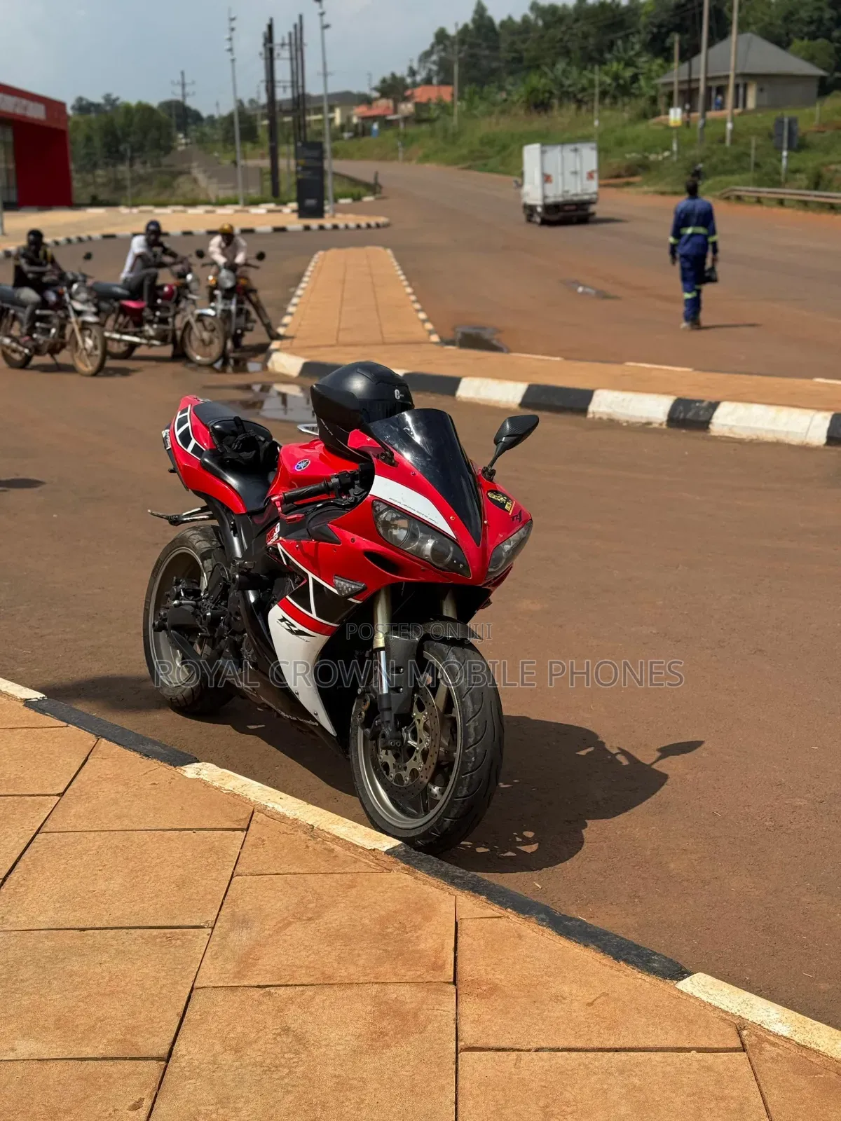 Yamaha R1 2008 Red