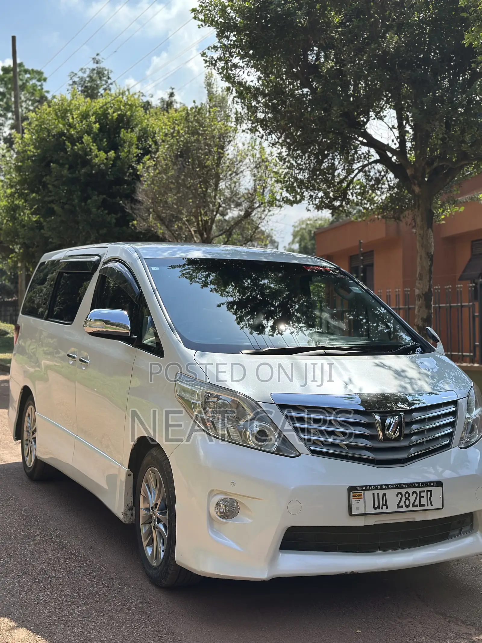 Toyota Alphard 2011 Pearl