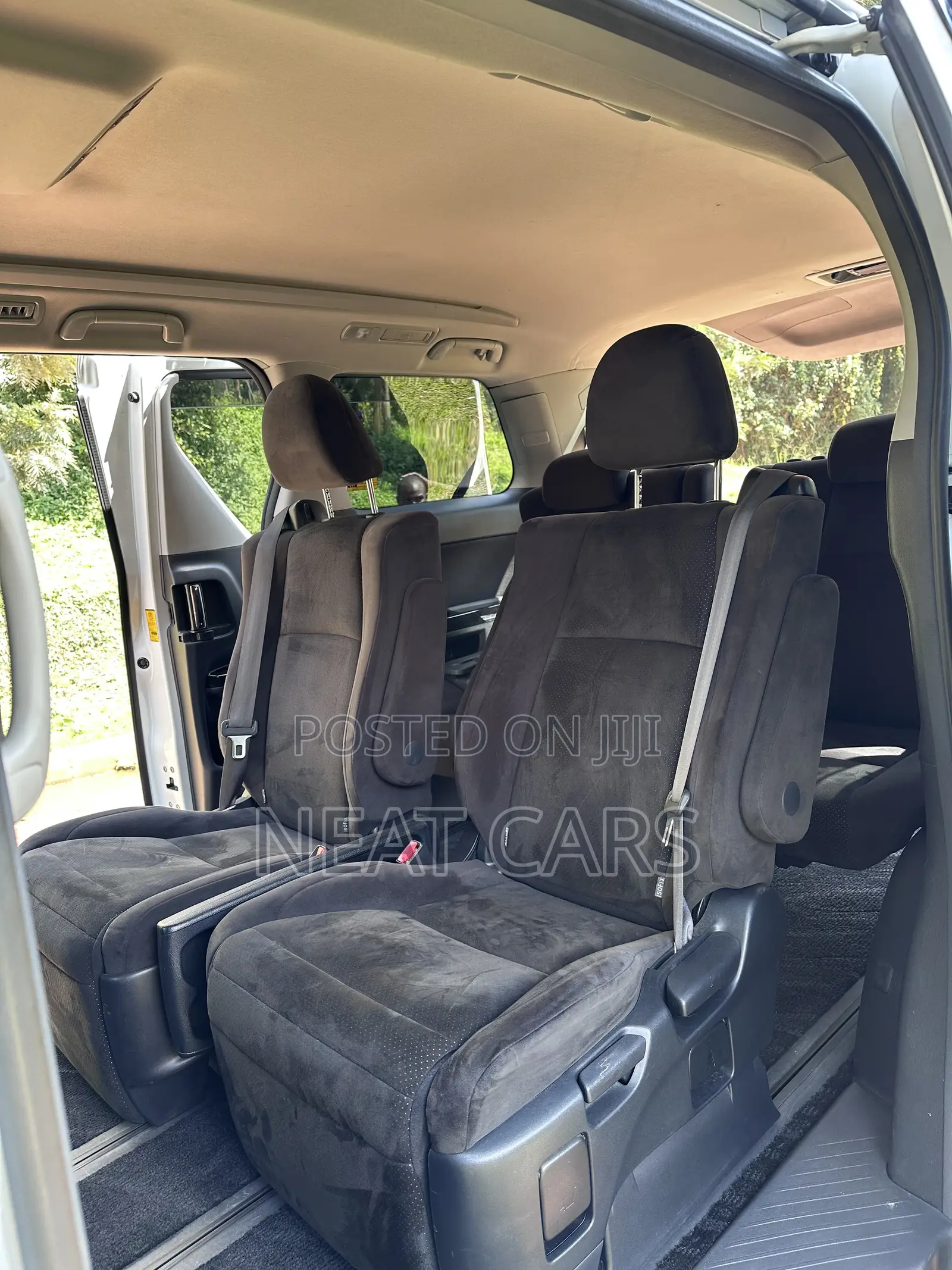 Toyota Alphard 2011 Pearl