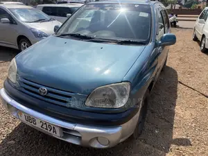 Toyota Raum 2010 Blue
