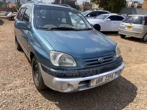 Toyota Raum 2010 Blue
