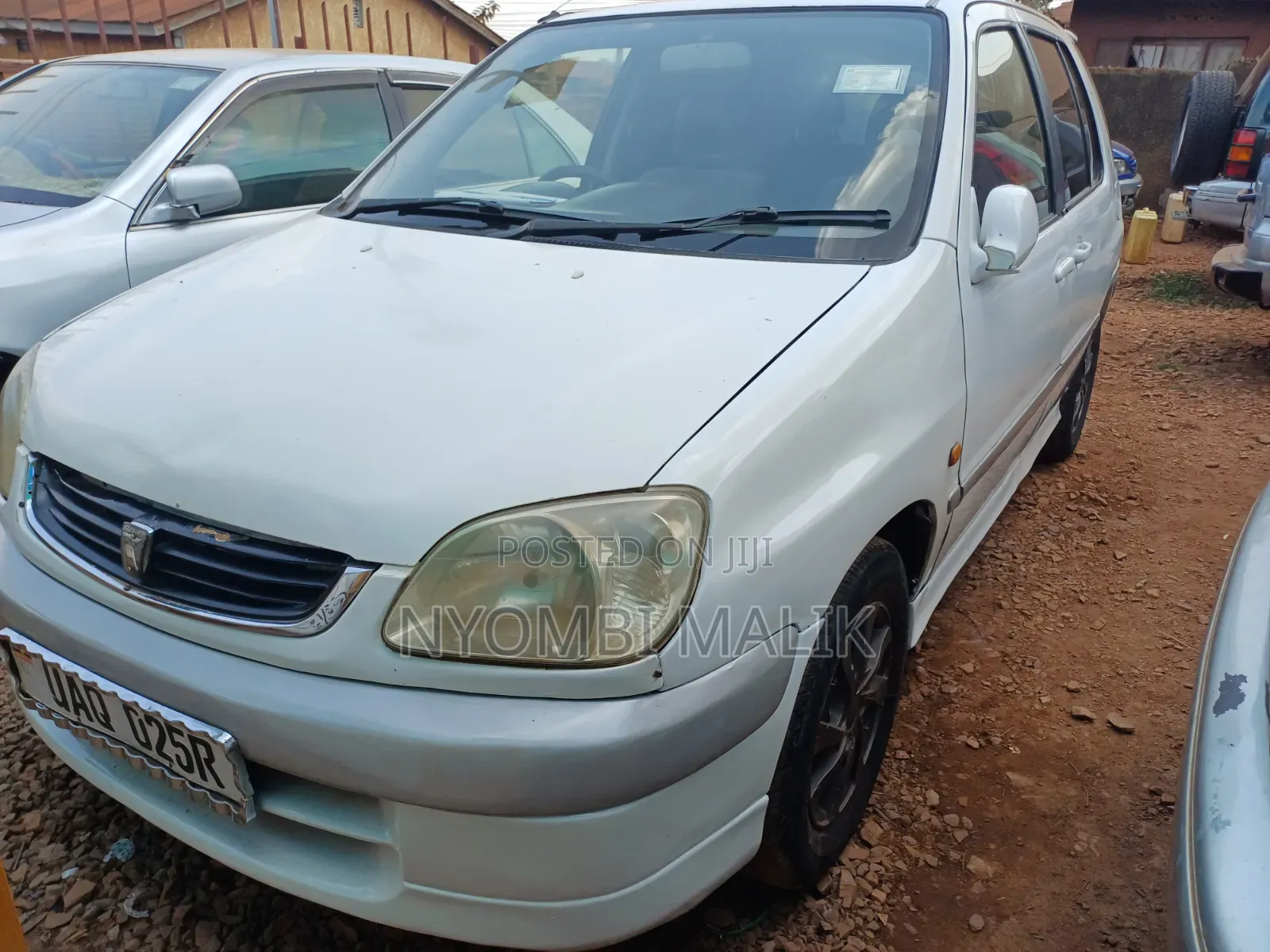 Toyota Raum 1999 White