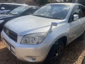 Toyota RAV4 2013 White