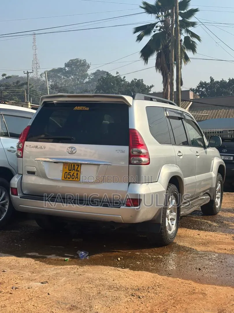Toyota Land Cruiser Prado 2007 Silver