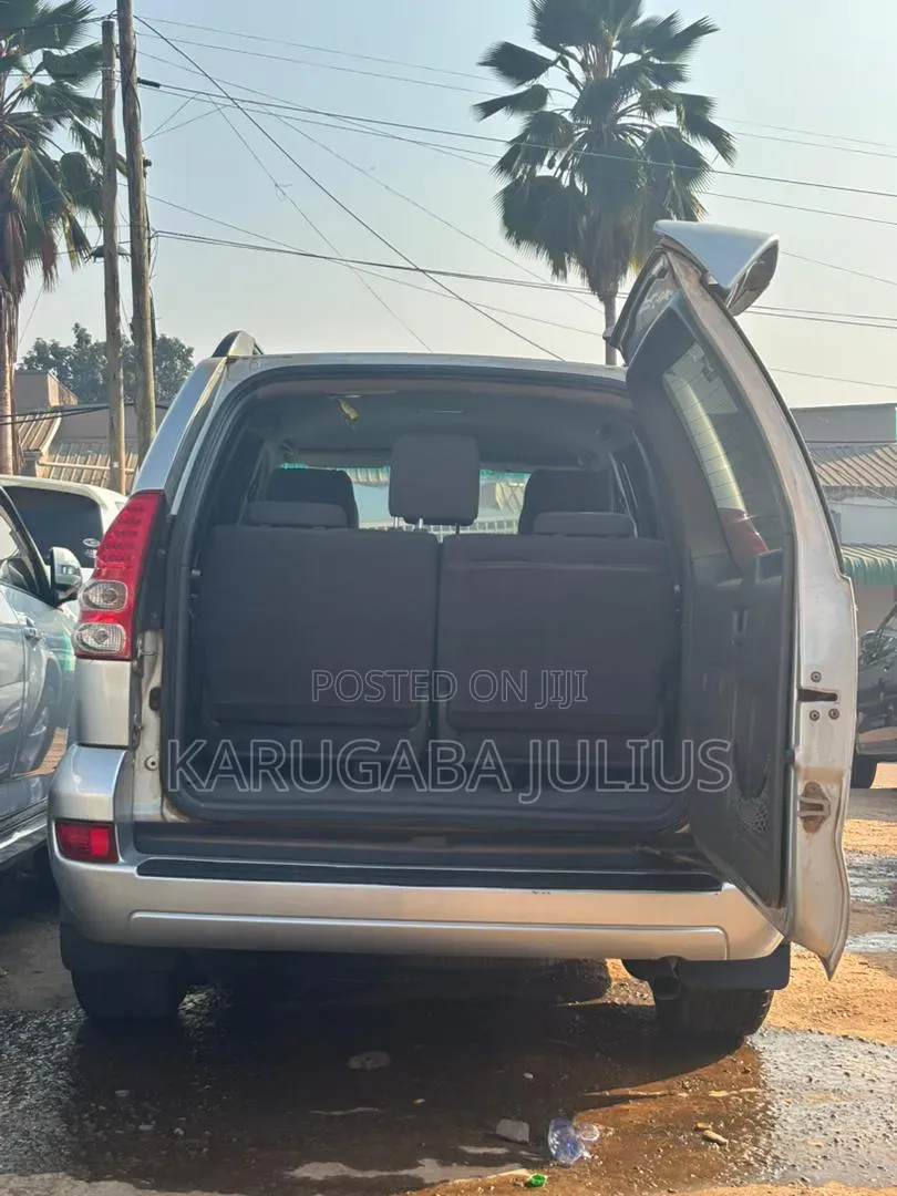 Toyota Land Cruiser Prado 2007 Silver
