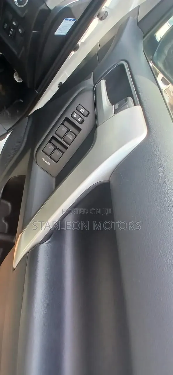 Toyota Land Cruiser Prado 2020 White