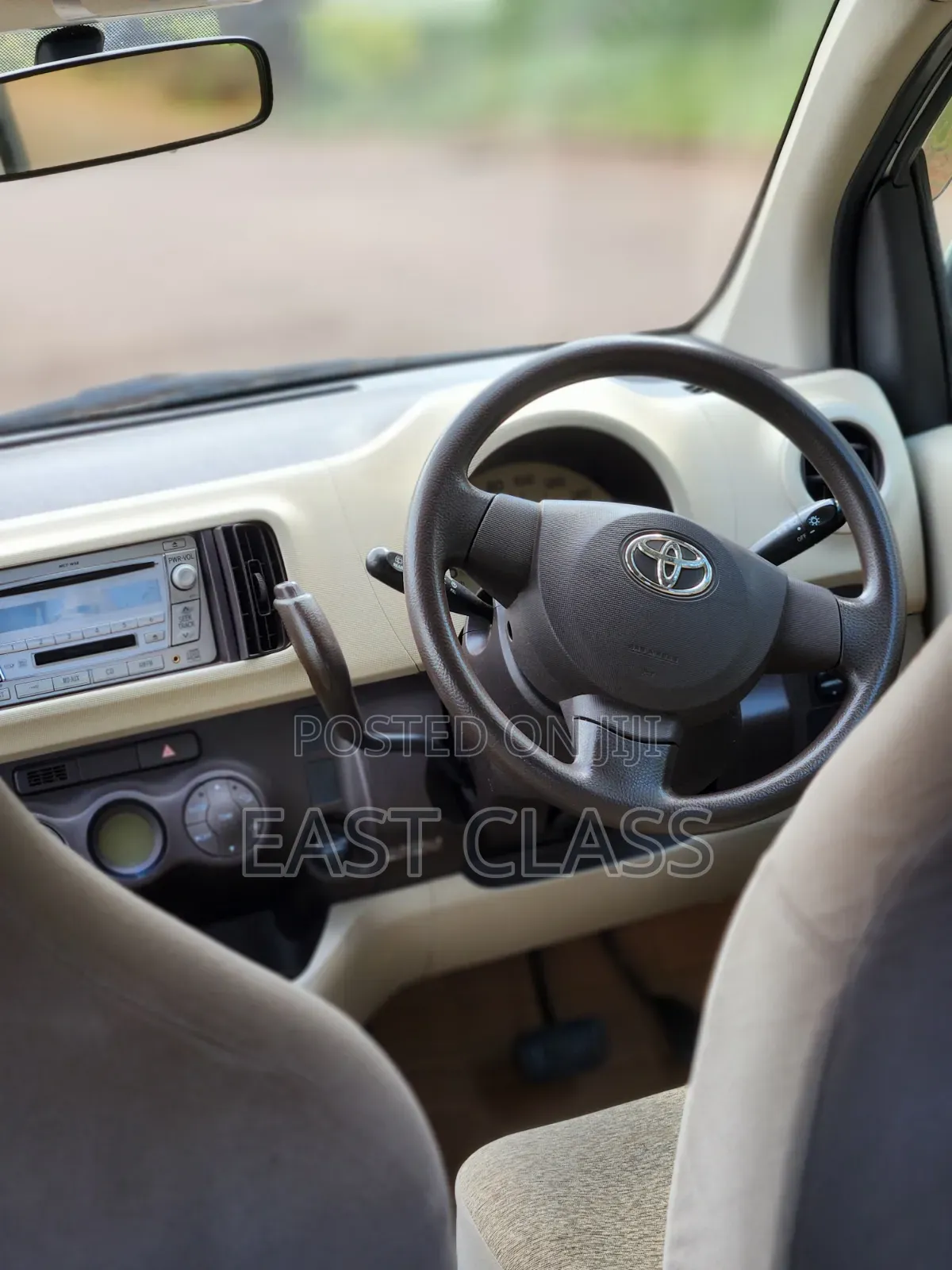 Toyota Passo 1.0 FWD 2012 White