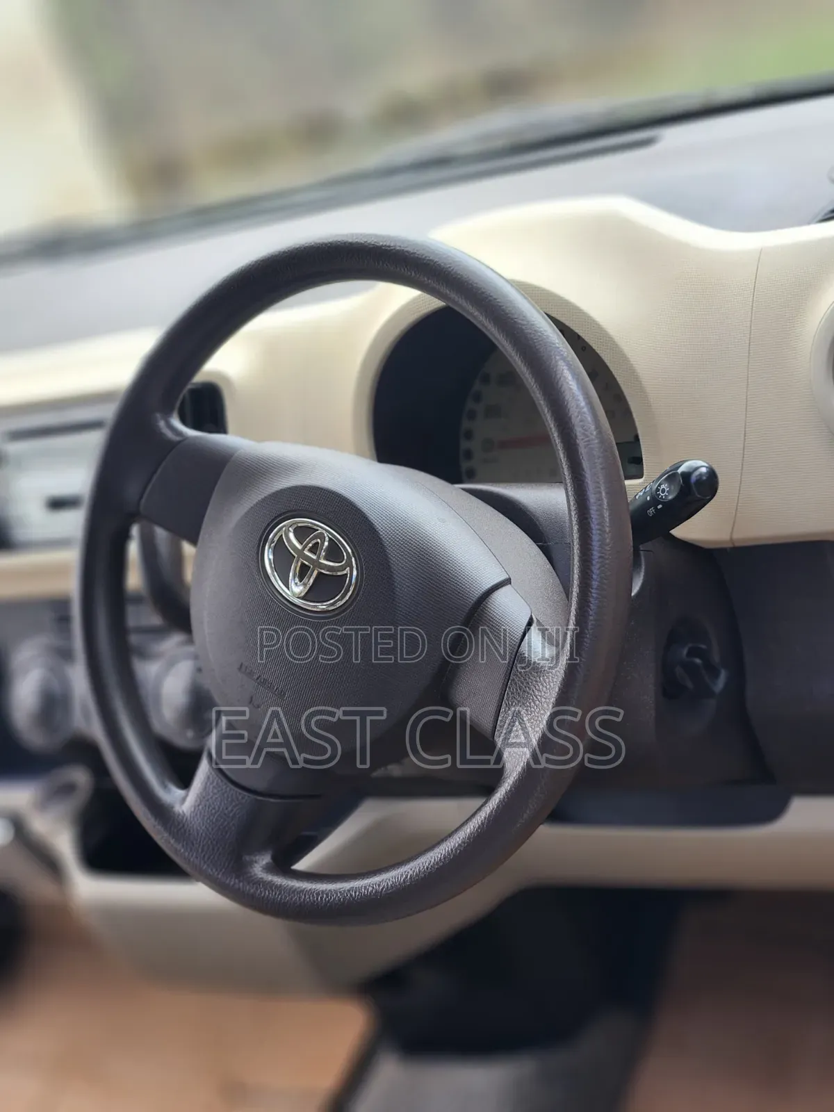 Toyota Passo 1.0 FWD 2012 White