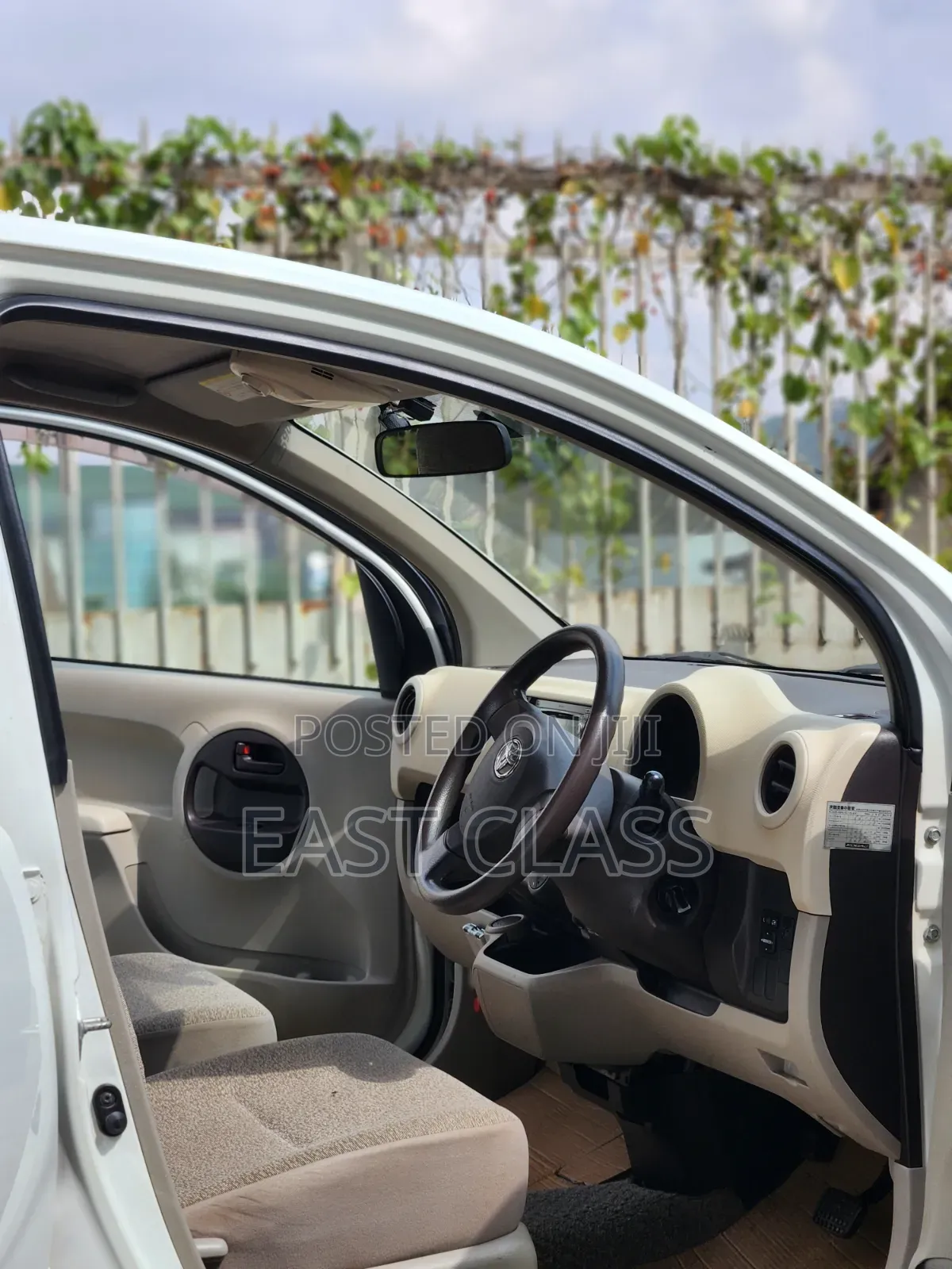 Toyota Passo 1.0 FWD 2012 White