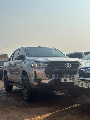 Toyota Hilux 2022 Silver