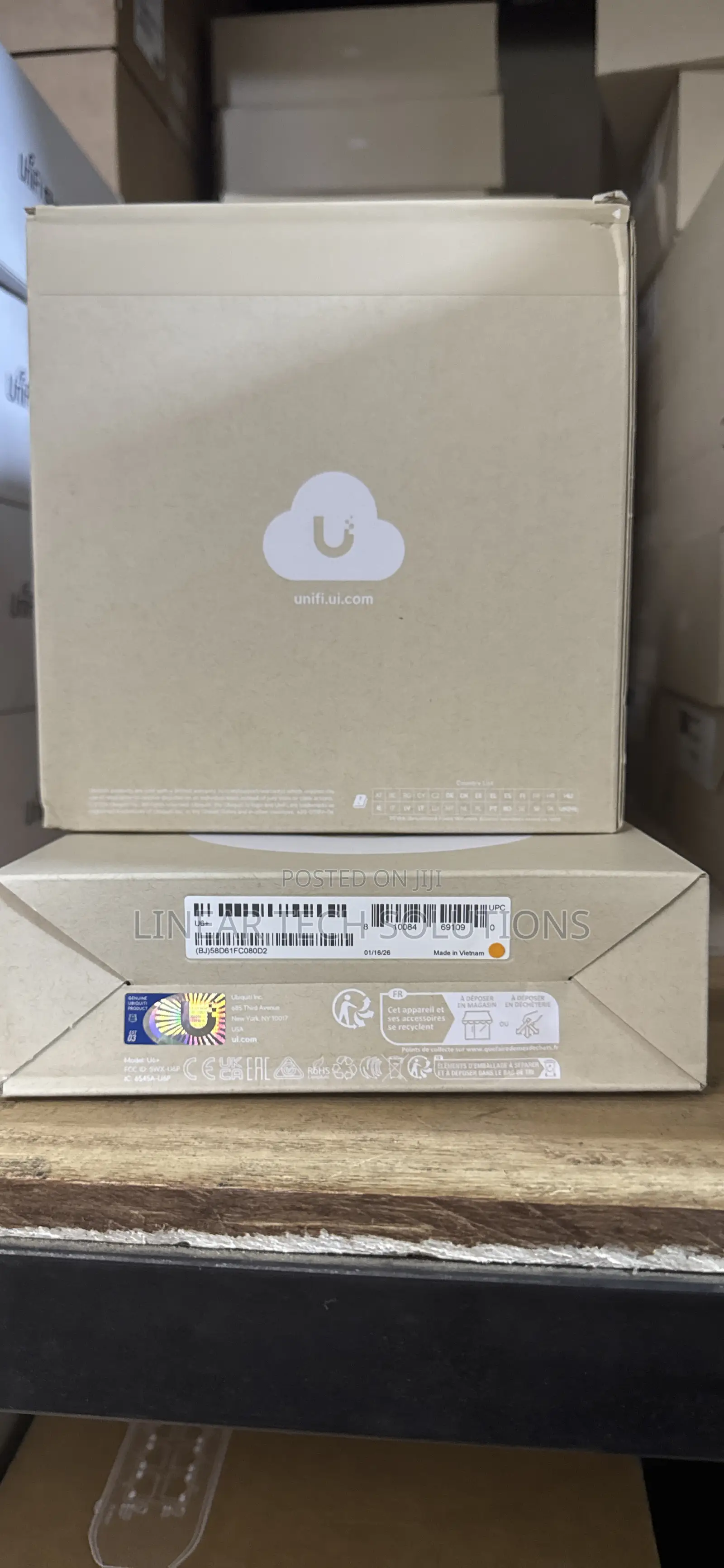 Ubiquiti Unifi U6+ Dual-Band Wireless Access Points.