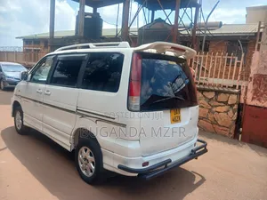 Toyota Noah 2002 White