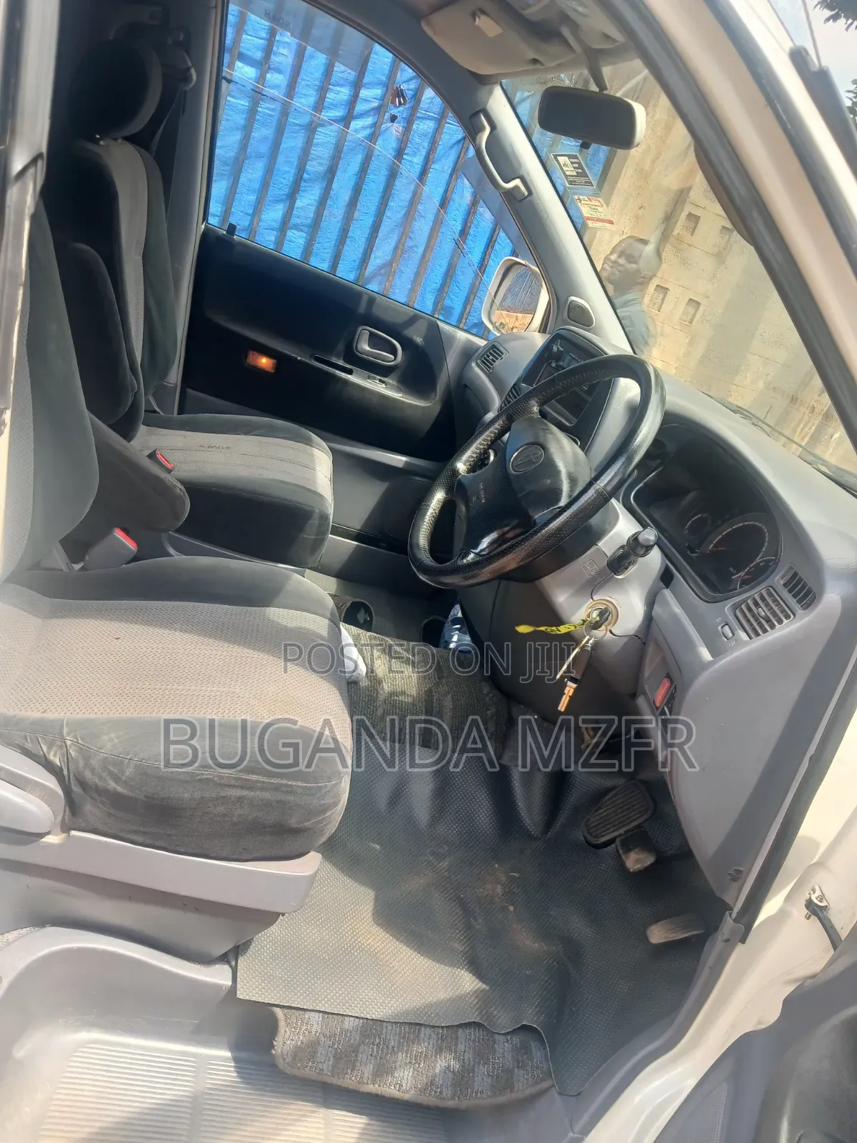 Toyota Noah 2002 White