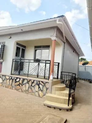 4bdrm Duplex in Division A for sale