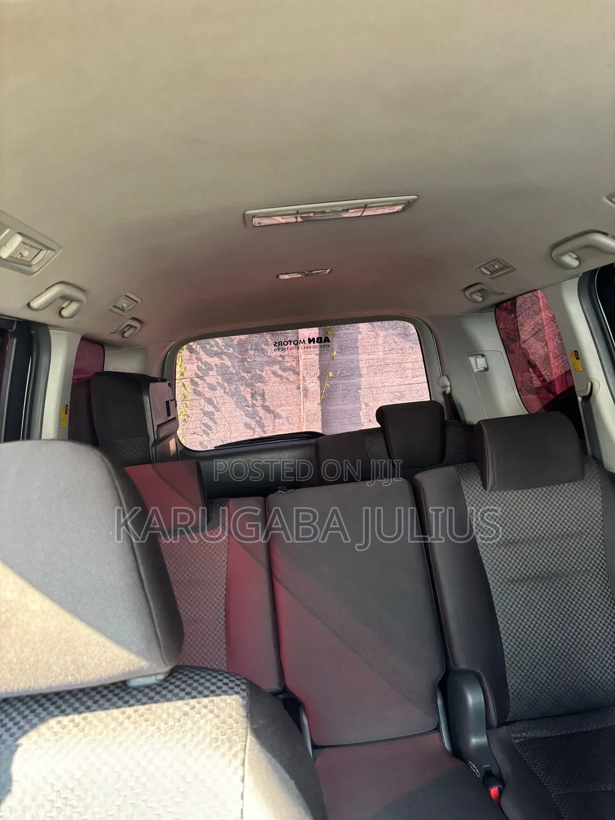 Toyota Noah 2010 White