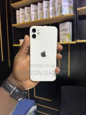 Apple iPhone 11 64 GB White