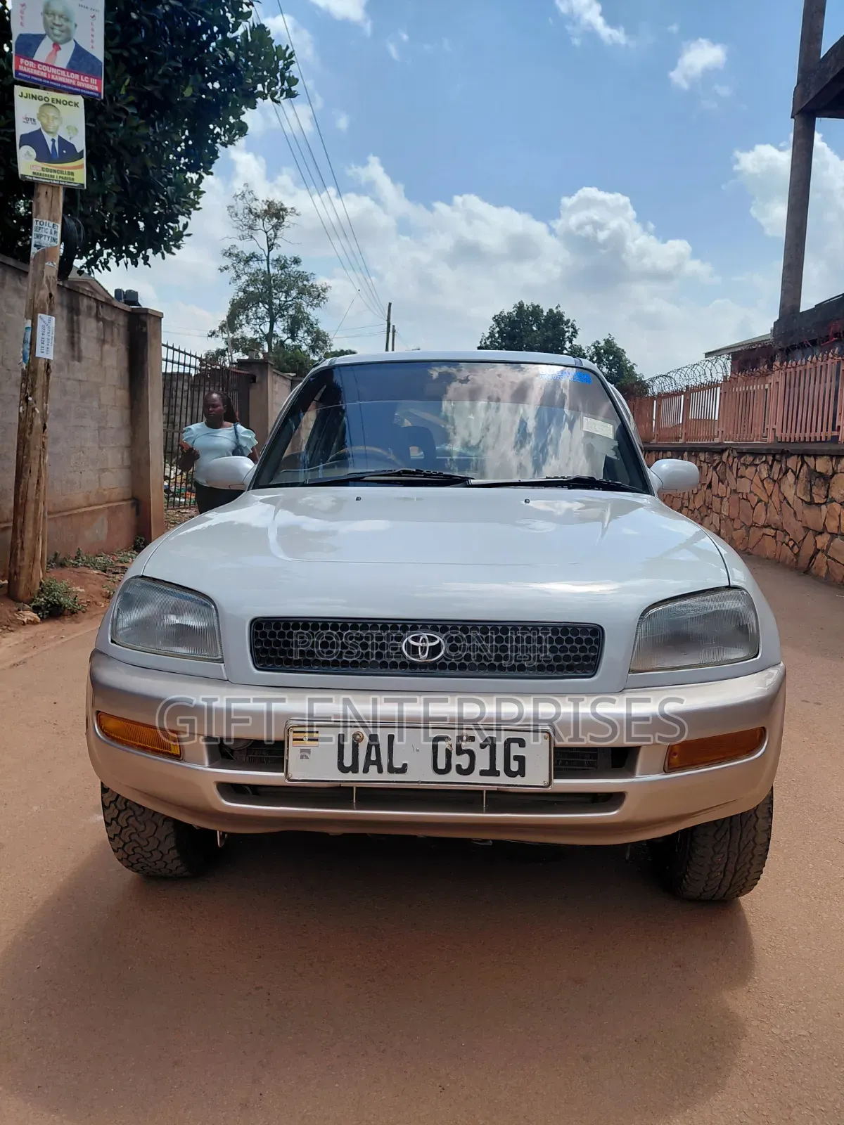 Toyota RAV4 1999 White