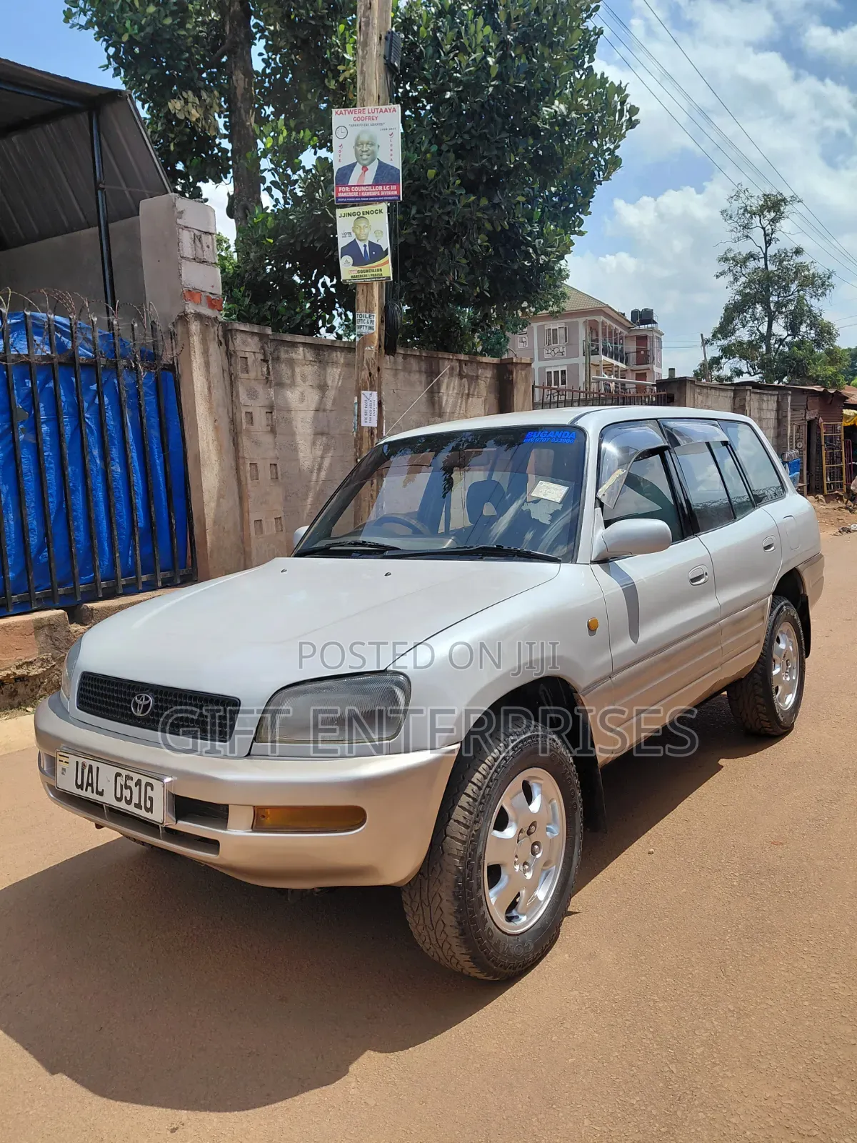Toyota RAV4 1999 White