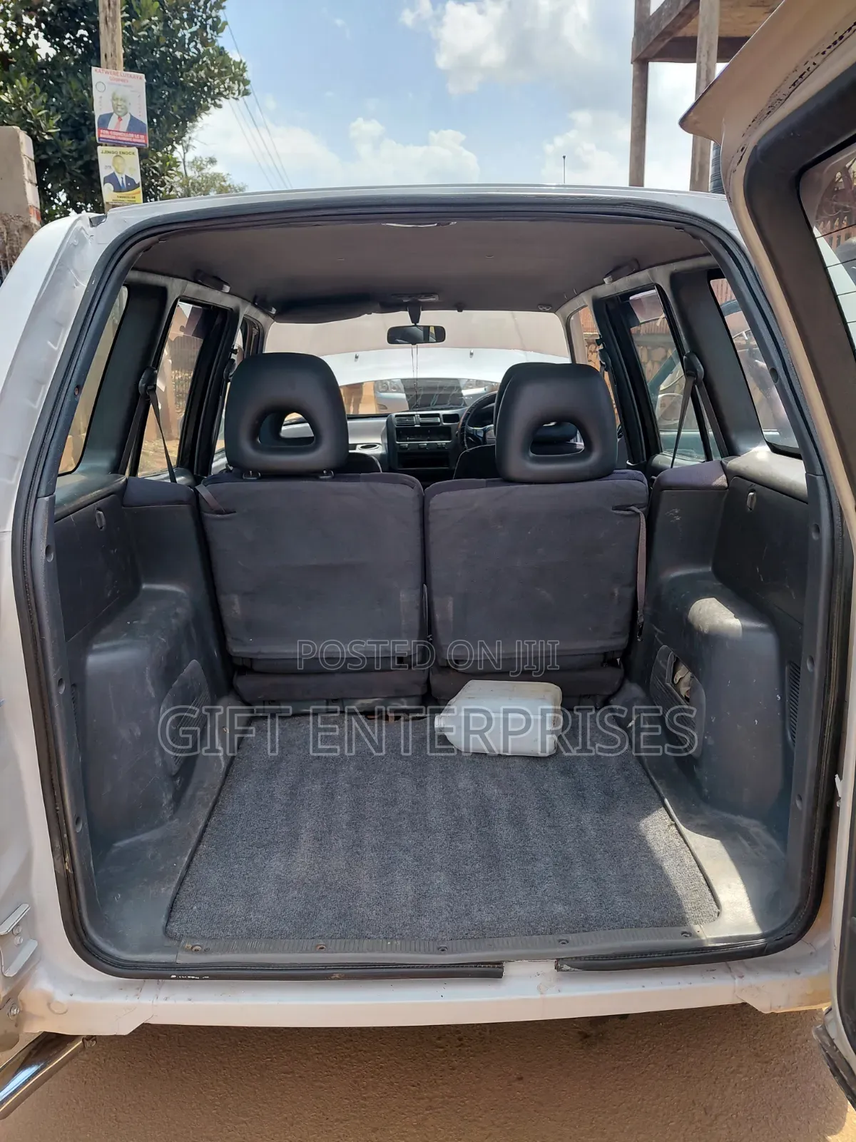 Toyota RAV4 1999 White
