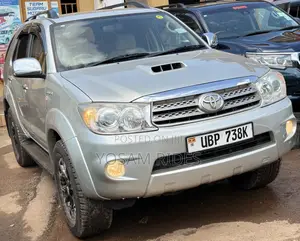 Toyota Fortuner 3.0 D AWD 2013 Silver