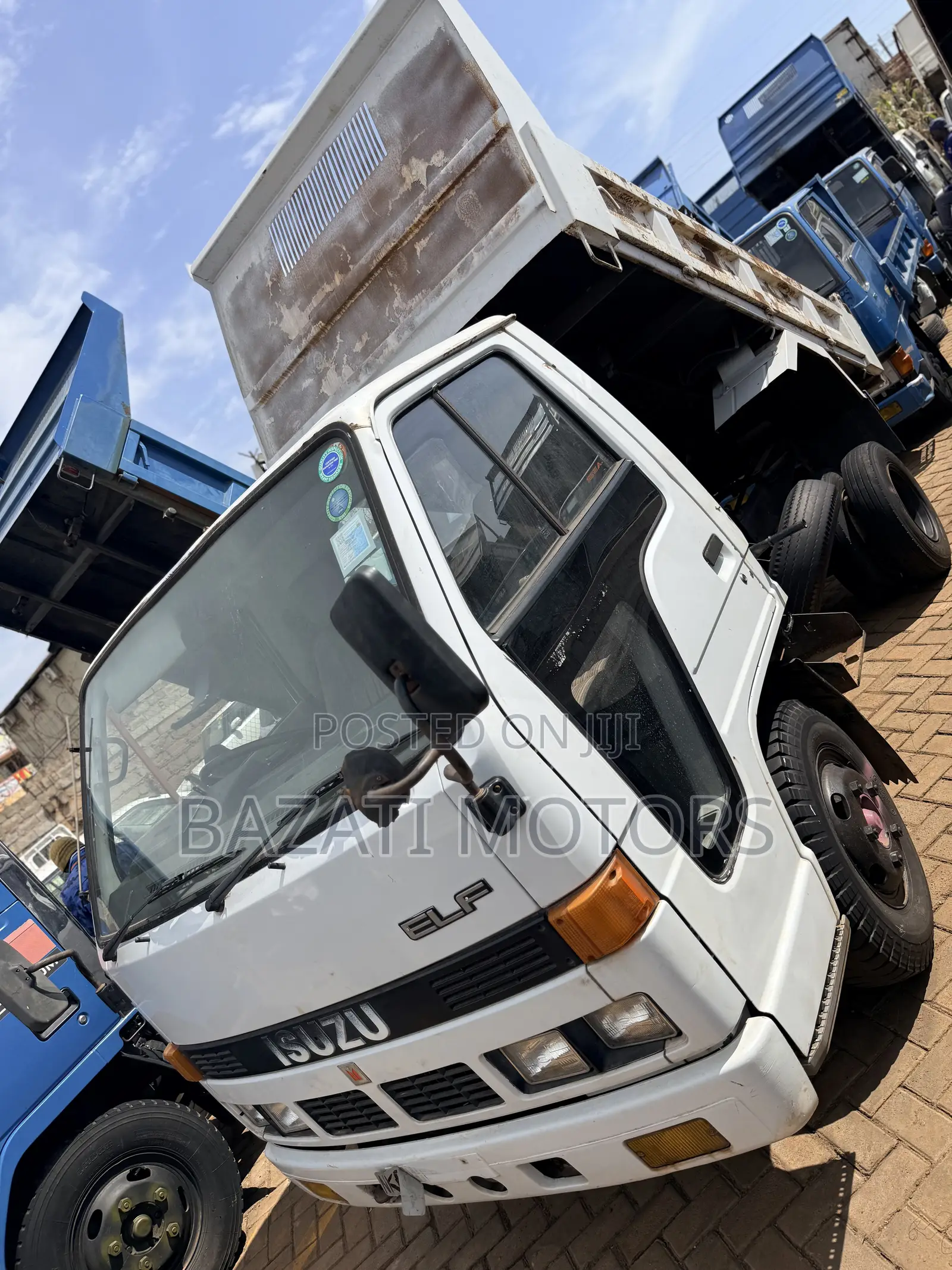 Isuzu Elf Tipper