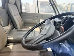 Isuzu Elf Tipper