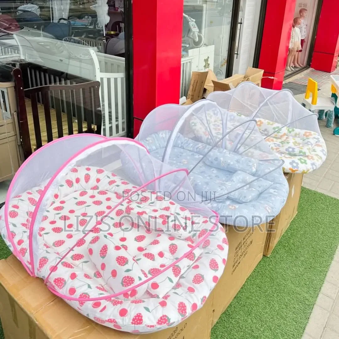 Foldable Baby Nest Beds Feature Integrated Mosquito Nets