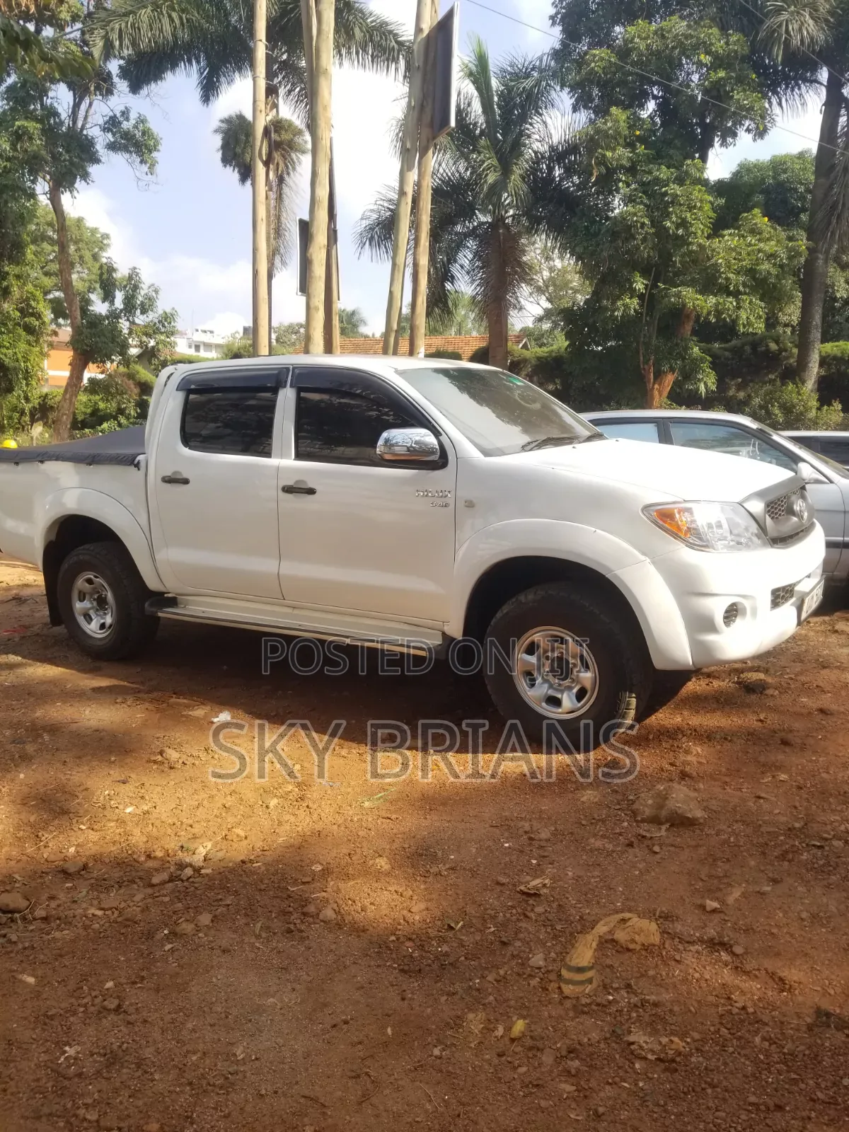 Toyota Hilux 2015 White
