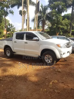 Toyota Hilux 2015 White