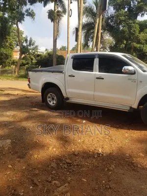 Toyota Hilux 2015 White
