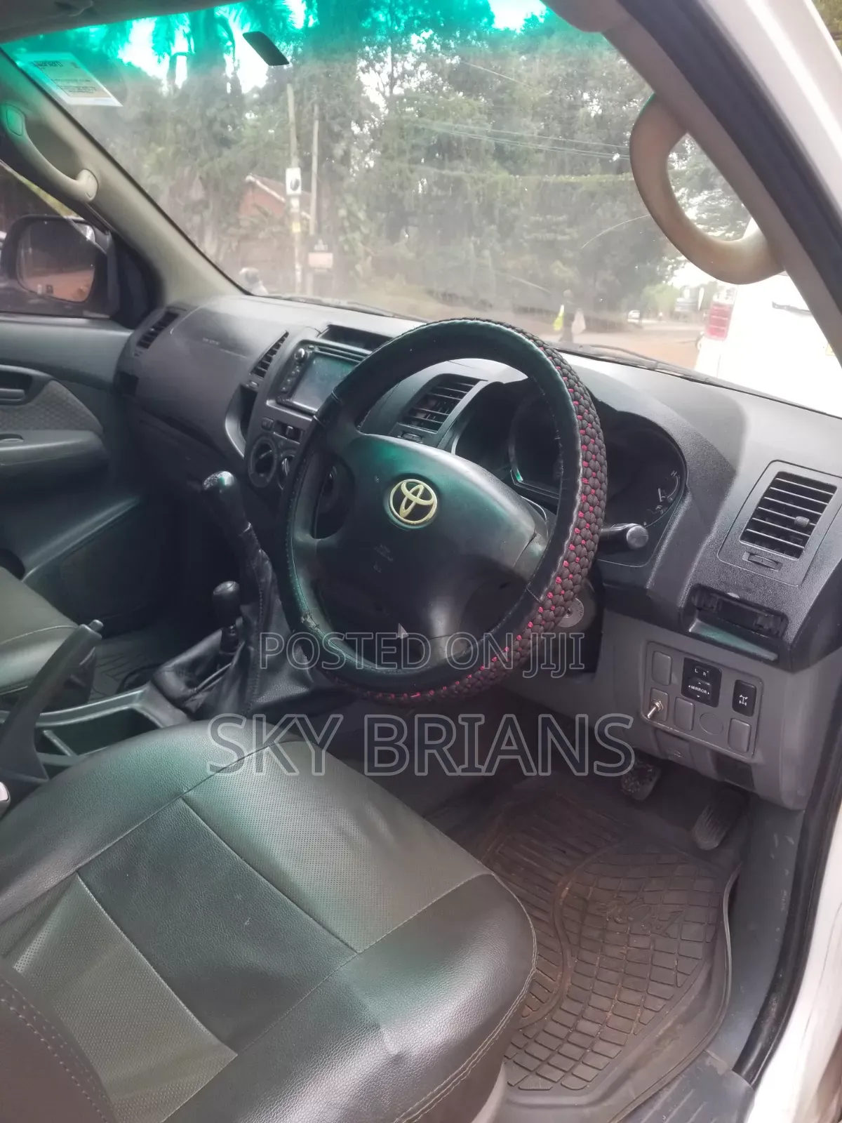 Toyota Hilux 2015 White