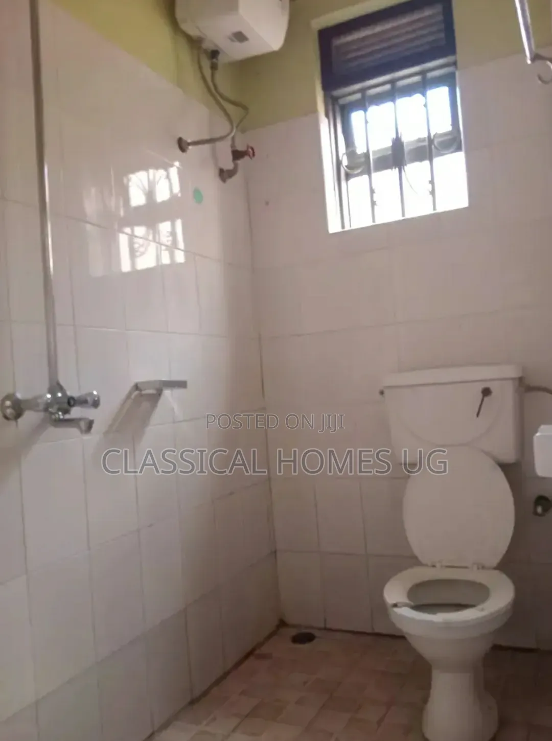 3bdrm Apartment in Mutundwe, Central Division for rent