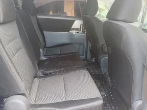 Toyota Noah 2009 Silver
