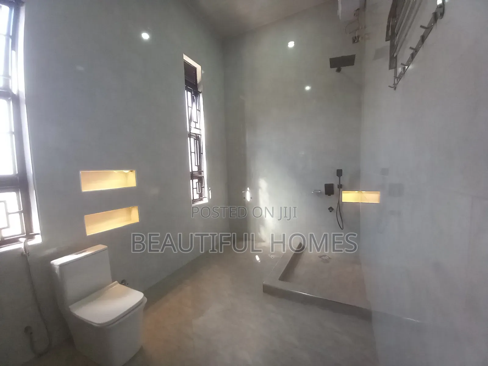 Furnished 4bdrm House in Akright City, Ssabagabo-Makindye for sale