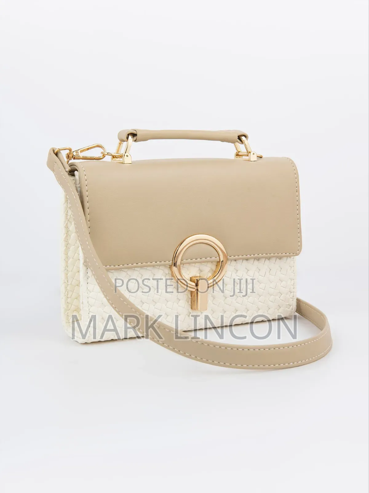 Luxurious Beige Handbag for Womens