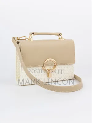 Luxurious Beige Handbag for Womens