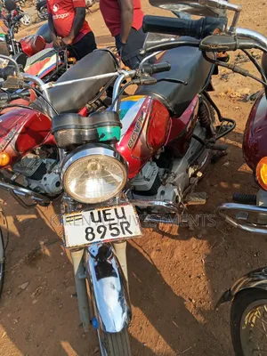 Bajaj Boxer 100 2017 Red