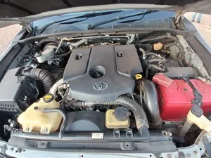 Toyota Hilux 2015 Silver