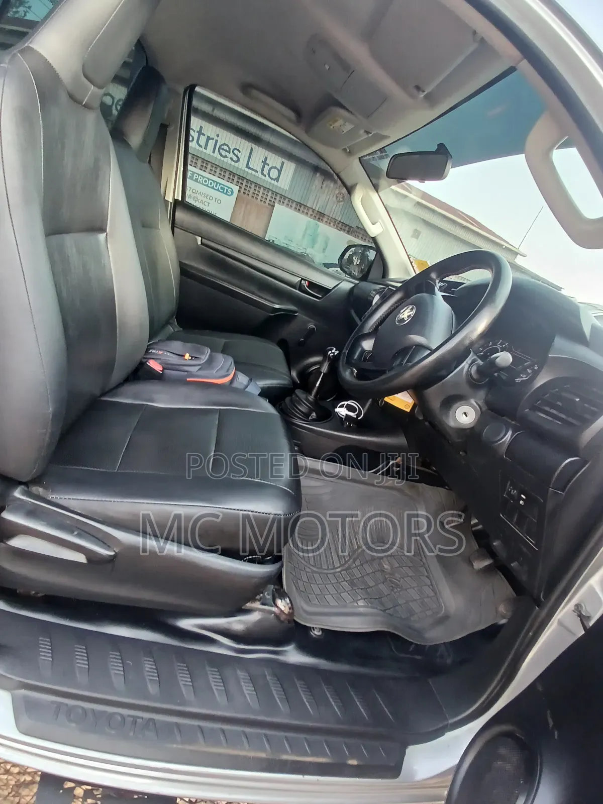 Toyota Hilux 2015 Silver
