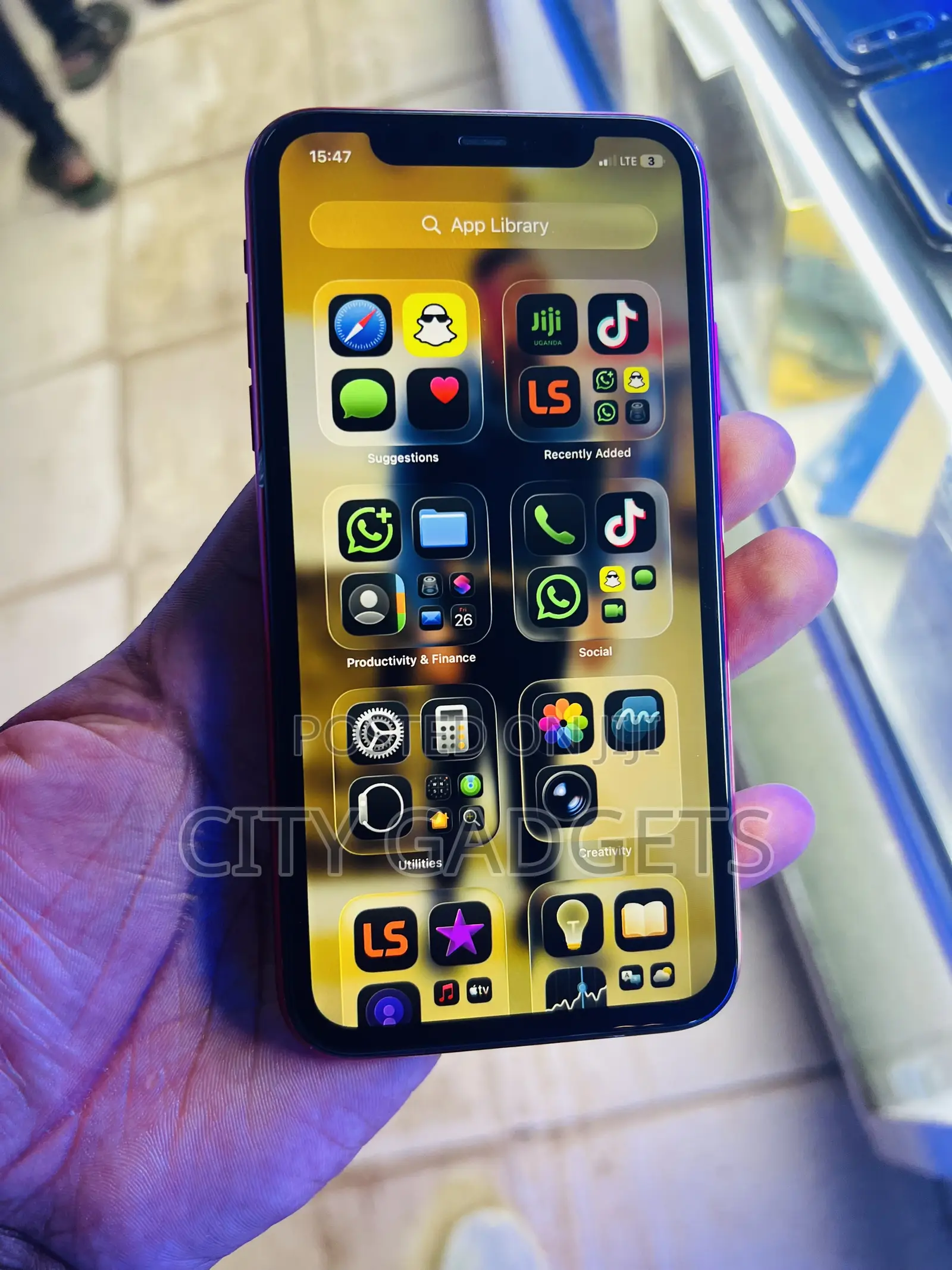 Apple iPhone 11 64 GB Red